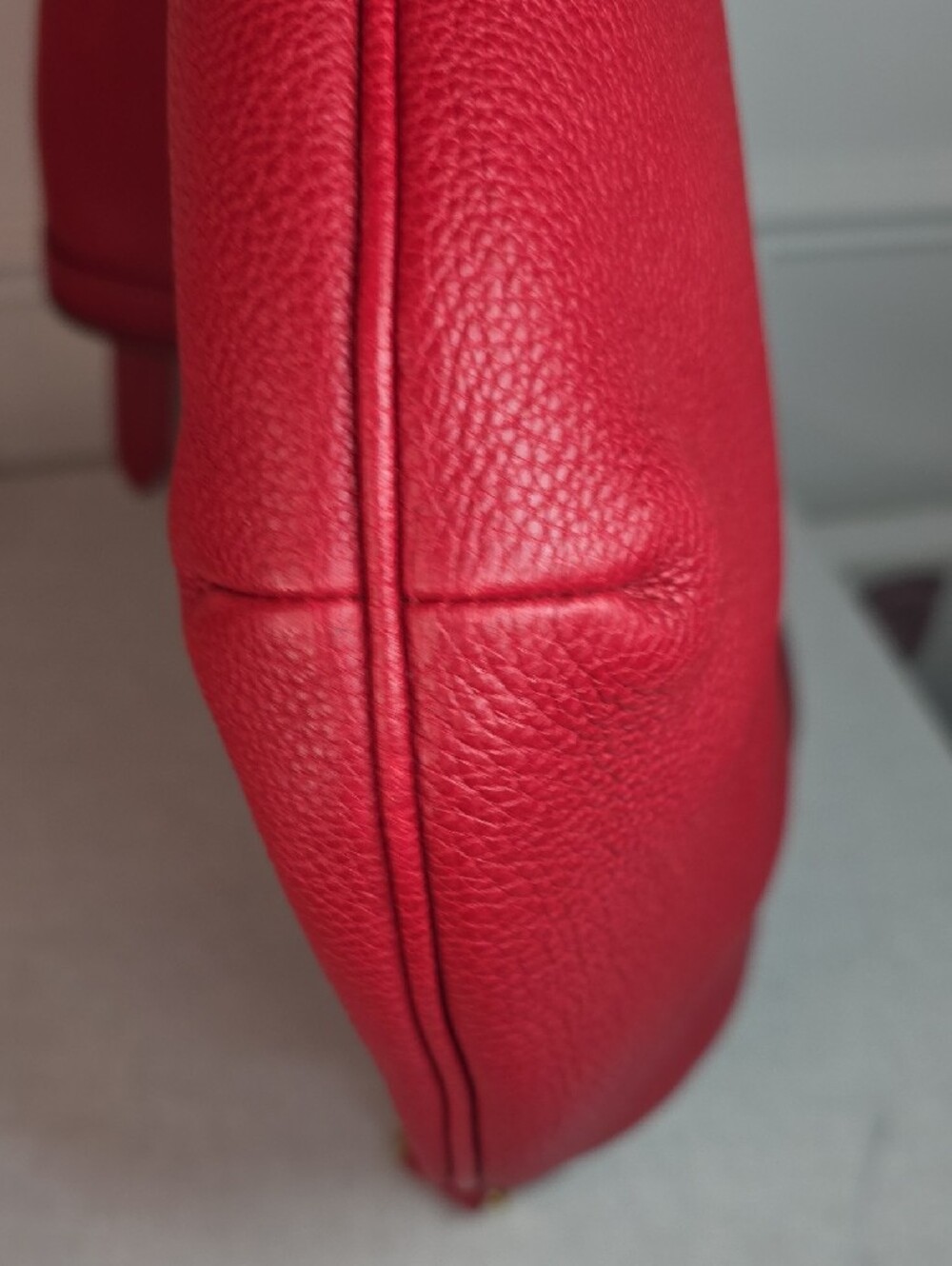 Gucci Red Leather Half Moon Hobo Bag Model 523588 - Picture 11 of 13